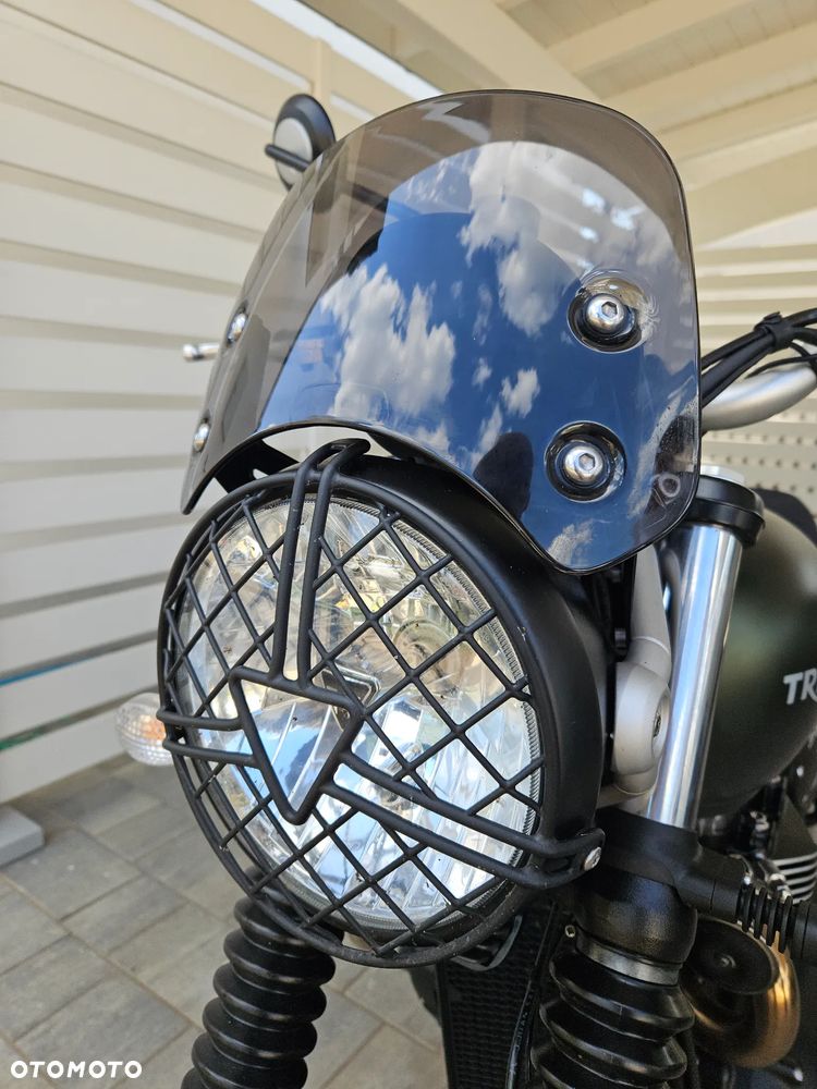 Triumph Street Scrambler - 10