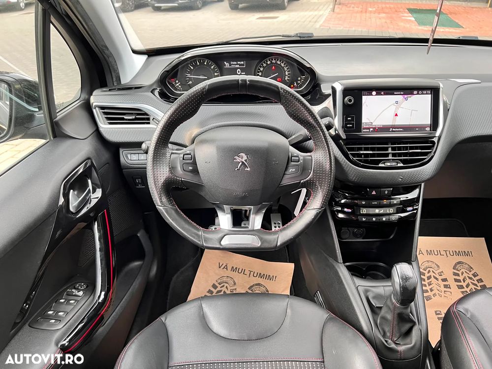 Peugeot 208 1.2 L PureTech Turbo STT Allure - 19