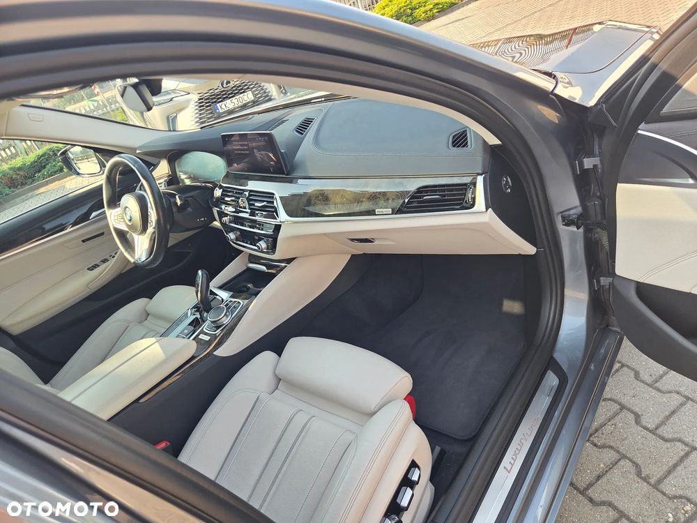 BMW Seria 5 520d xDrive Luxury Line - 8