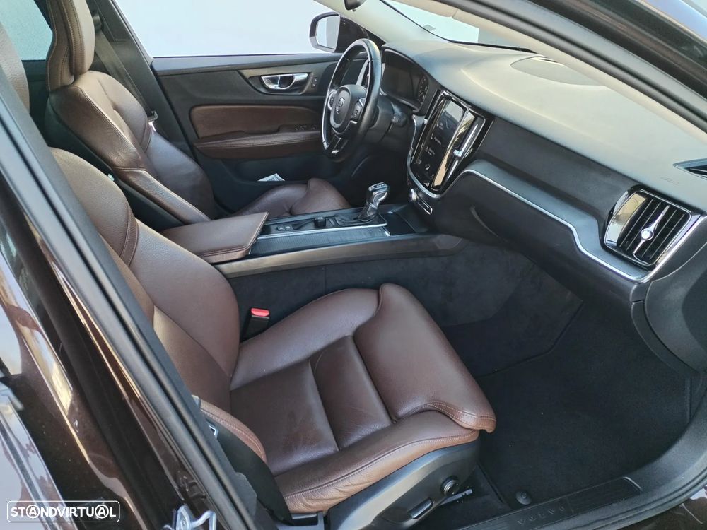 Volvo V60 2.0 D3 Geartronic - 23