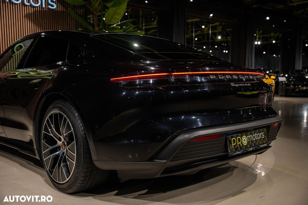 Porsche Taycan 4S - 18