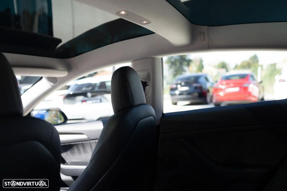 Tesla Model 3 Long-Range Dual Motor AWD - 13