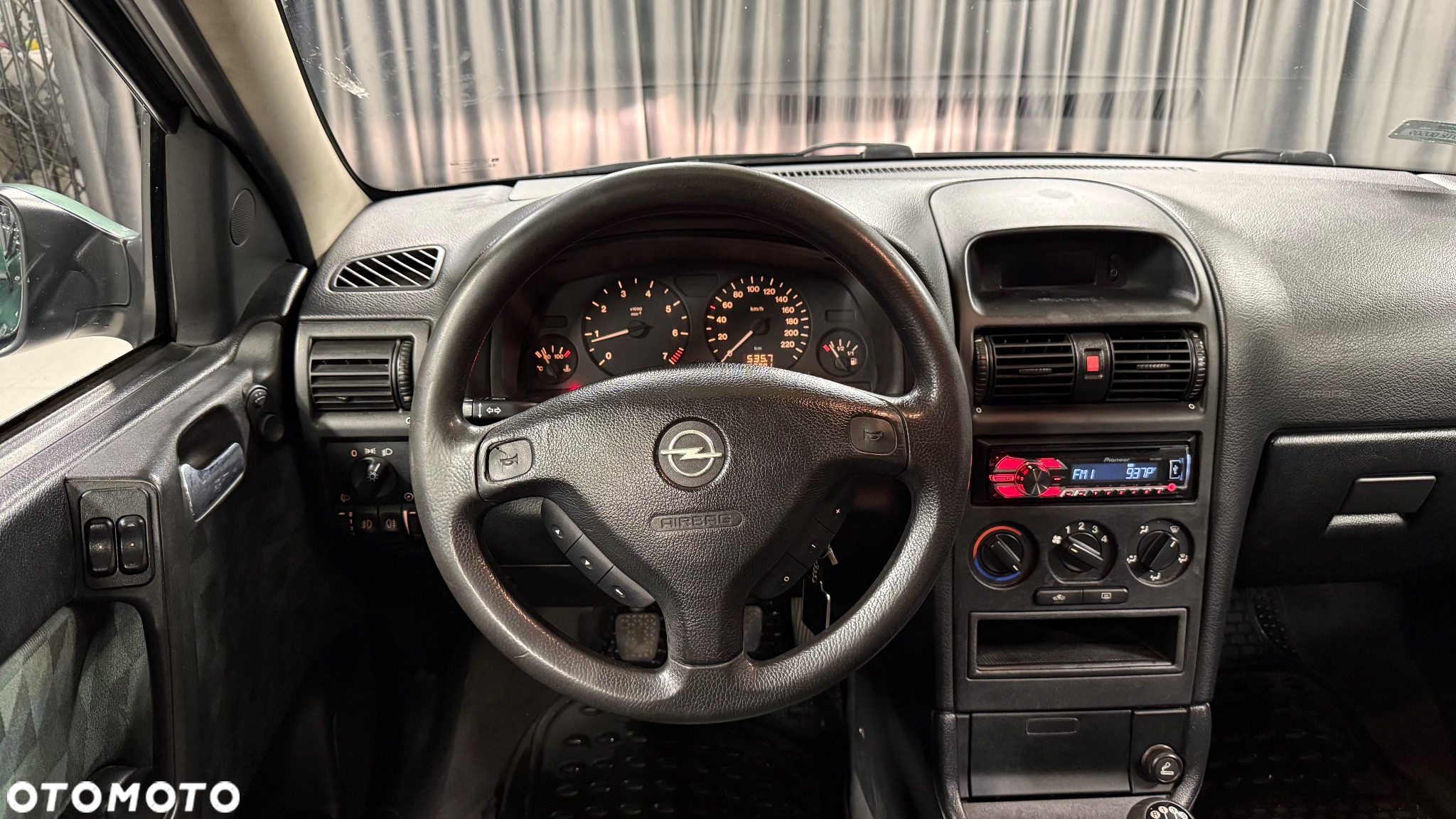 Opel Astra 1.6 16v 100 - 9