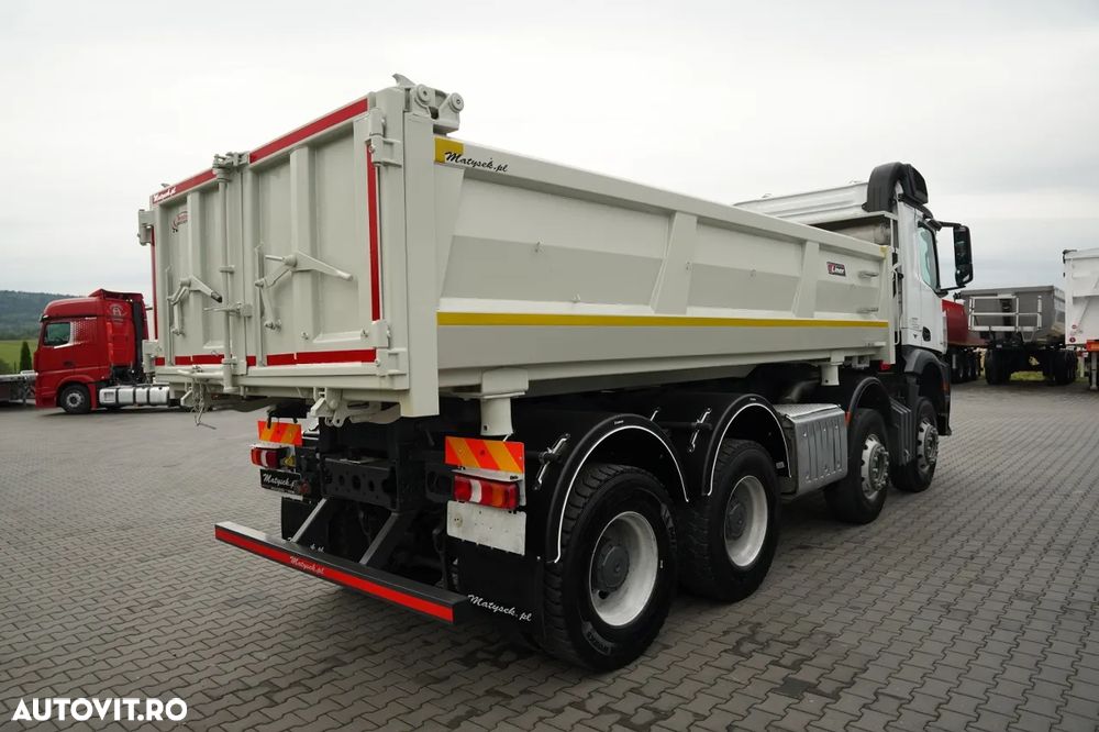 Mercedes-Benz AROCS 3240 / 8x4 / BASCULANTĂ - 5,7 M / OBLON LATERAL HIDRAULIC / AUTOMAT / EURO 6 / - 16