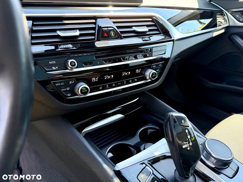 BMW Seria 5 520d xDrive MHEV Sport Line sport - 20