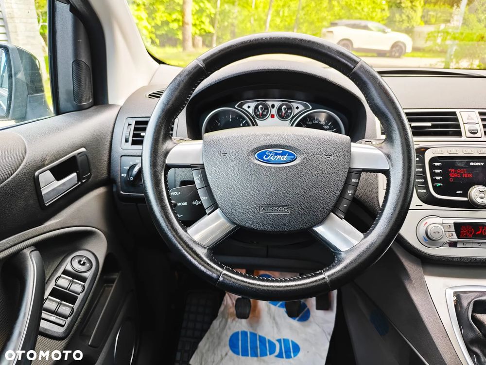 Ford Kuga 2.0 TDCi 4x4 Titanium - 21