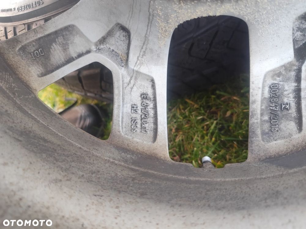 Felgi Aluminiowe z Oponami Zimowymi BMW X1 F48 17 Cali Et39 - 11