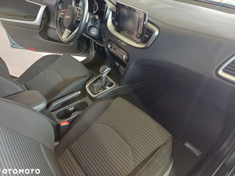 Kia XCeed 1.5 T-GDI M DCT - 14