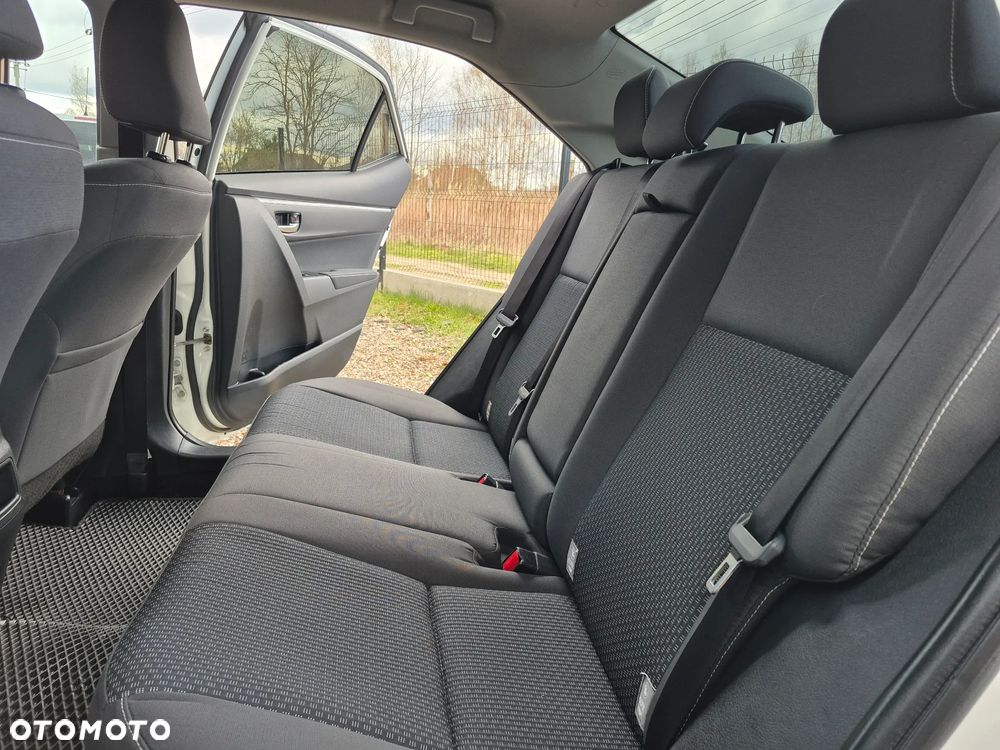 Toyota Corolla 1.6 Executive - 28