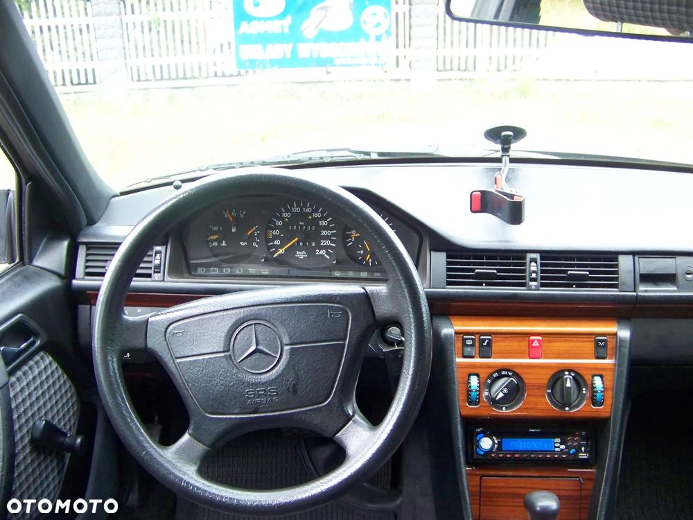 Mercedes-Benz Klasa E - 14