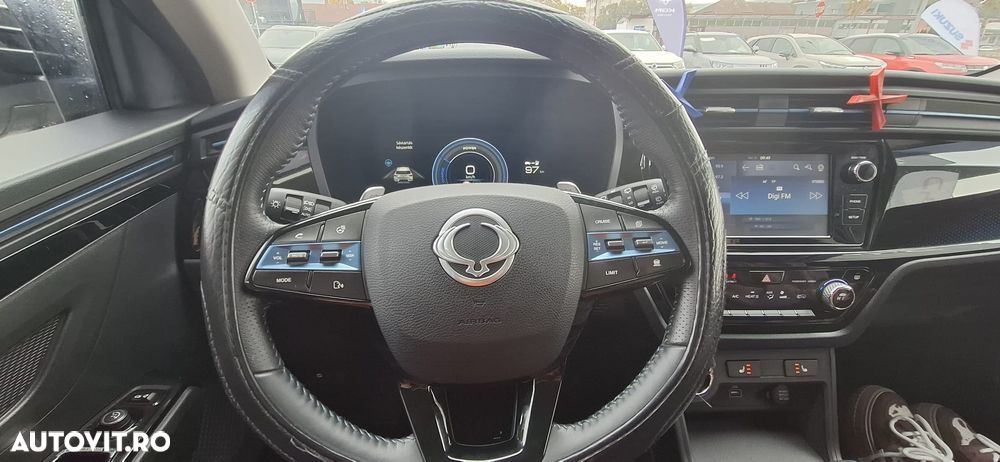 SsangYong Korando - 12