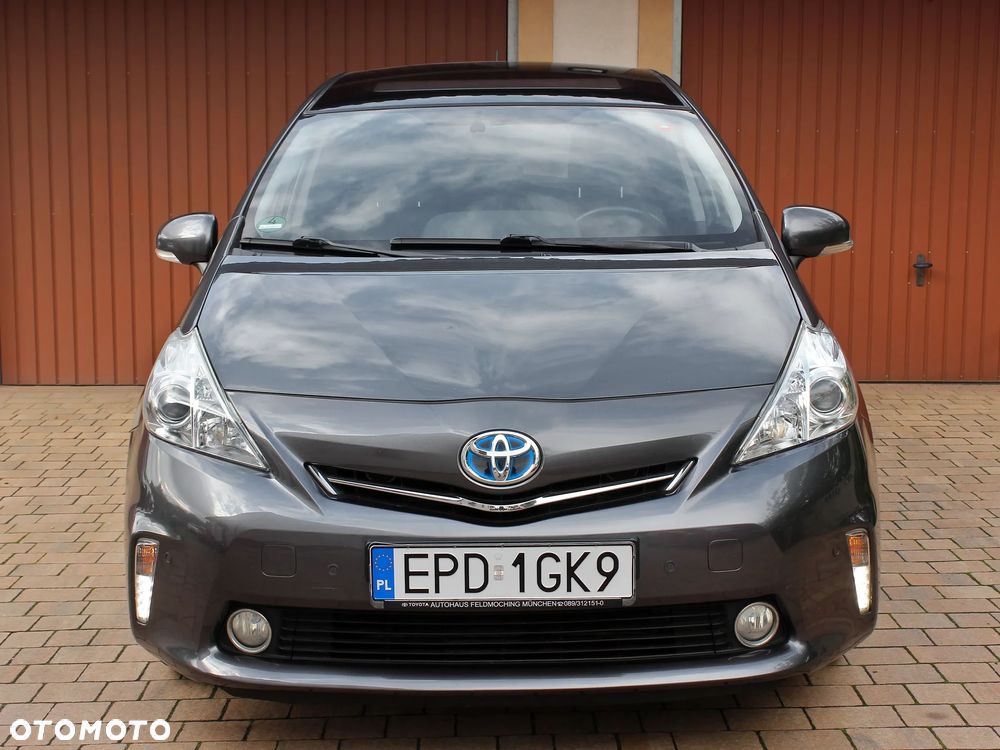 Toyota Prius+ (Hybrid) Life - 11