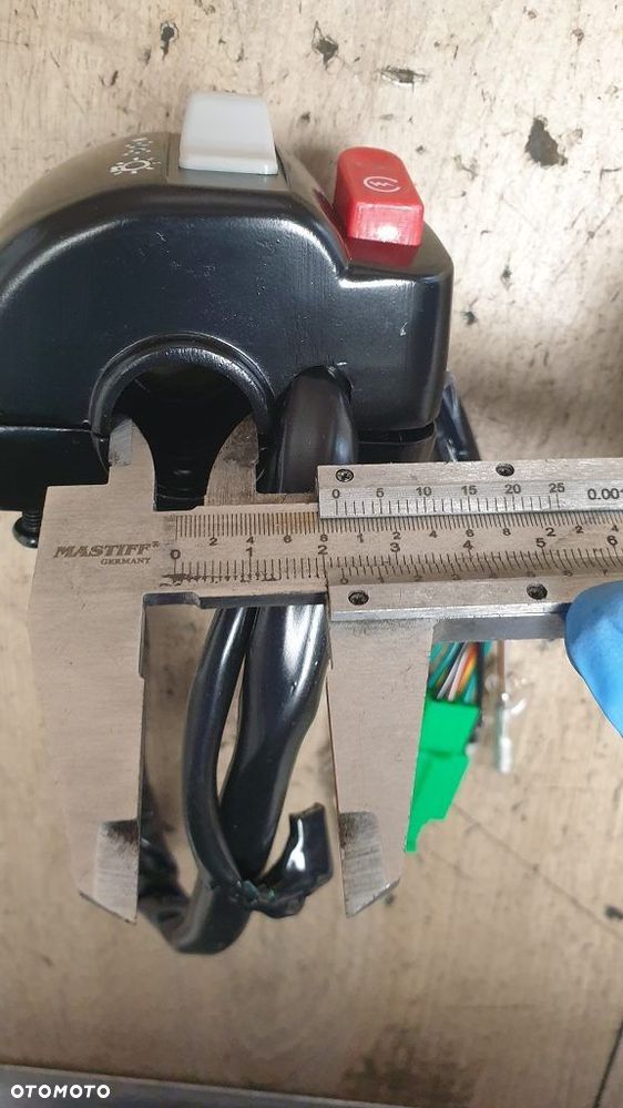 Przełącznik prawy Sym Orbit II 50 125  35150-XDE-000 - 11