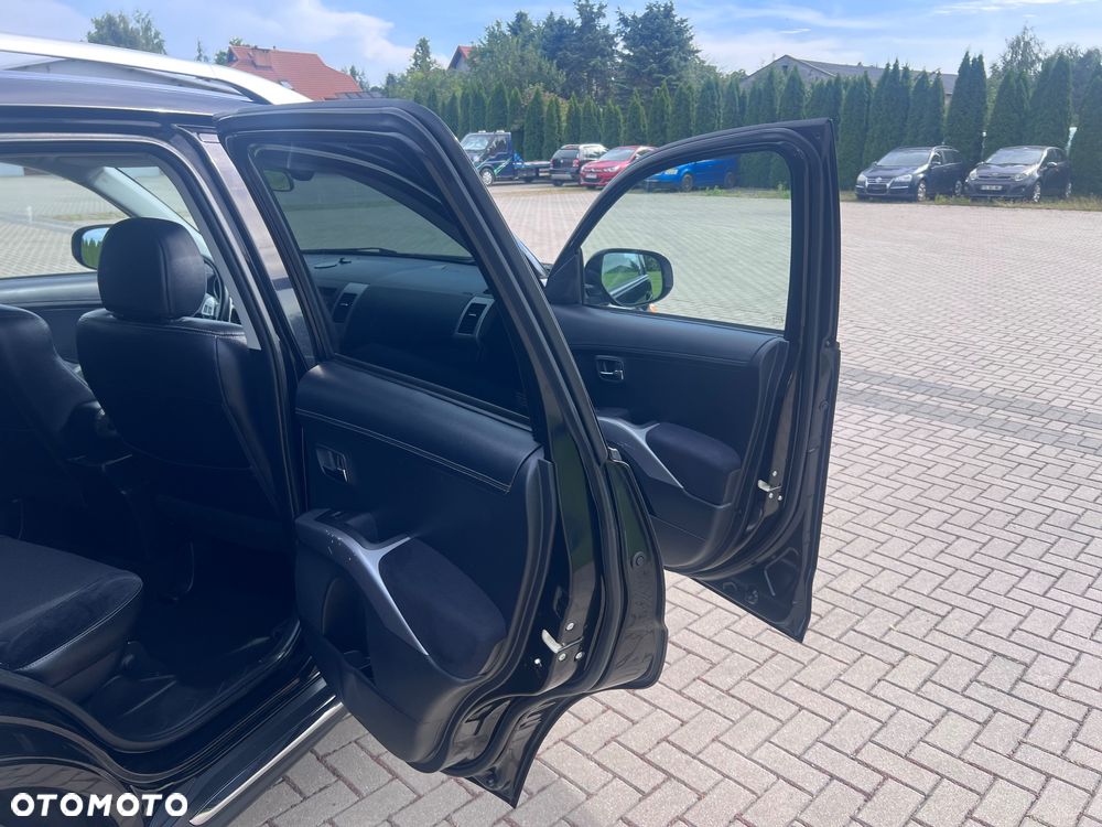Mitsubishi Outlander 2.0 2WD CVT Invite - 24