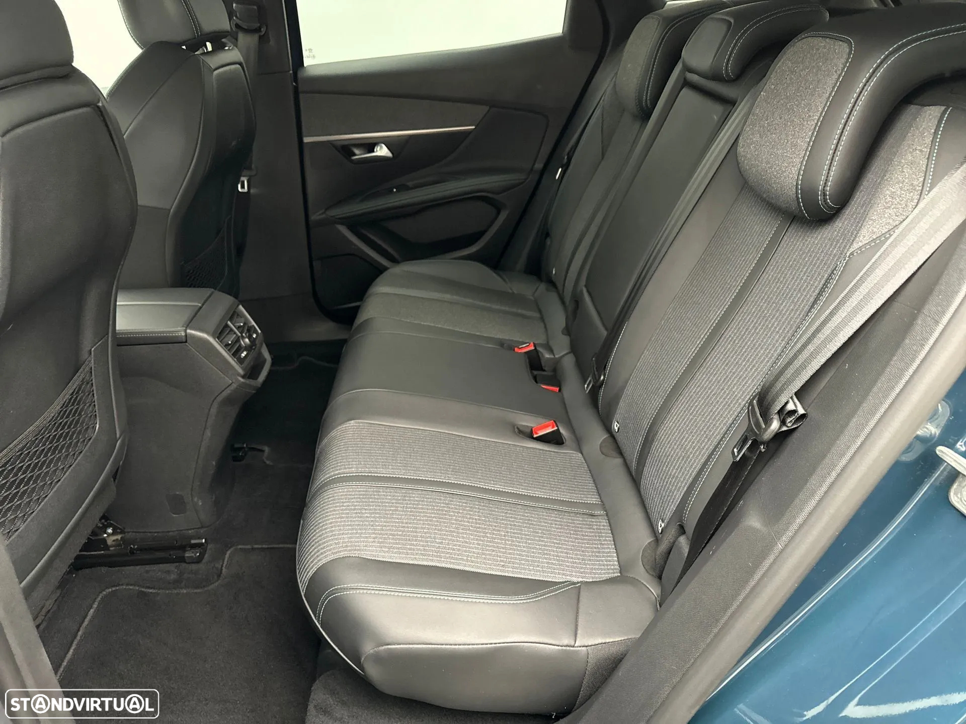 Peugeot 3008 1.5 BlueHDi Active Pack EAT8 - 15