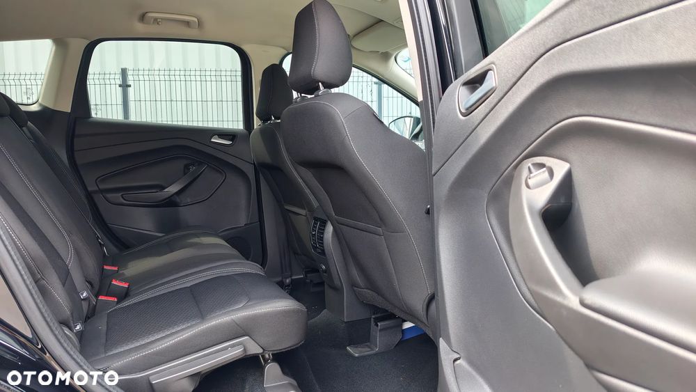 Ford Kuga 1.5 EcoBoost 2x4 Cool & Connect - 32