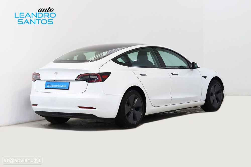Tesla Model 3 Standard Range Plus RWD - 3