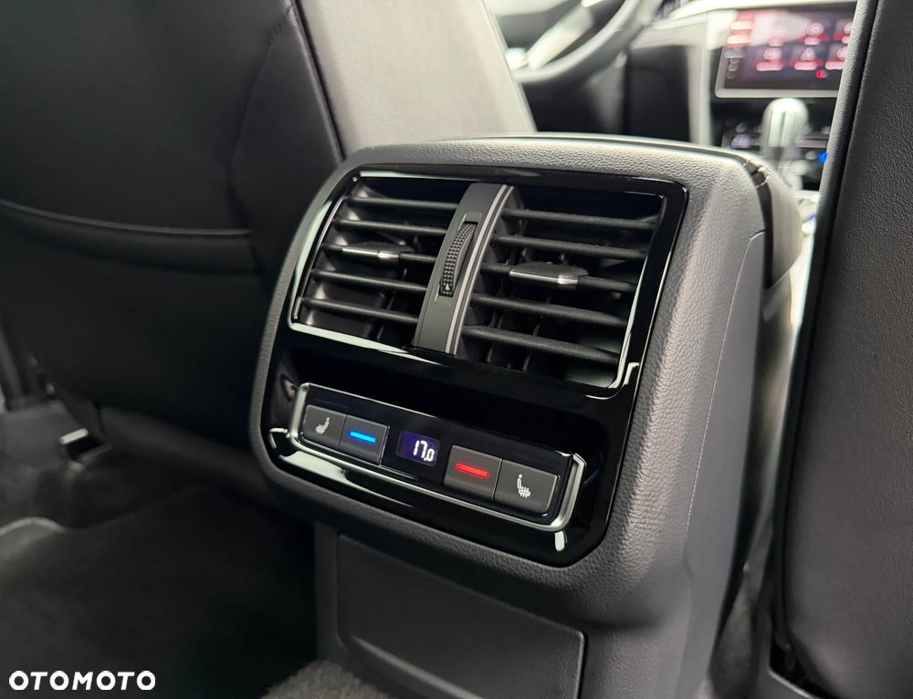 Volkswagen Arteon 2.0 TSI R-Line DSG - 22