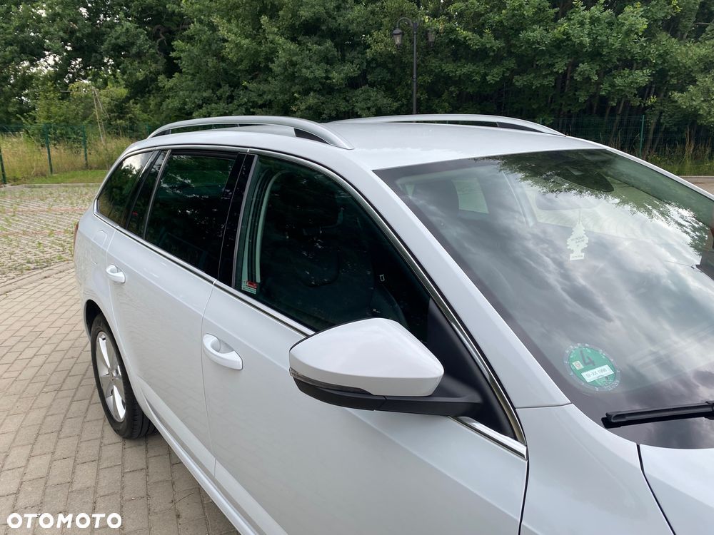 Skoda Octavia Combi 1.6 TDI DSG Premium Edition - 2