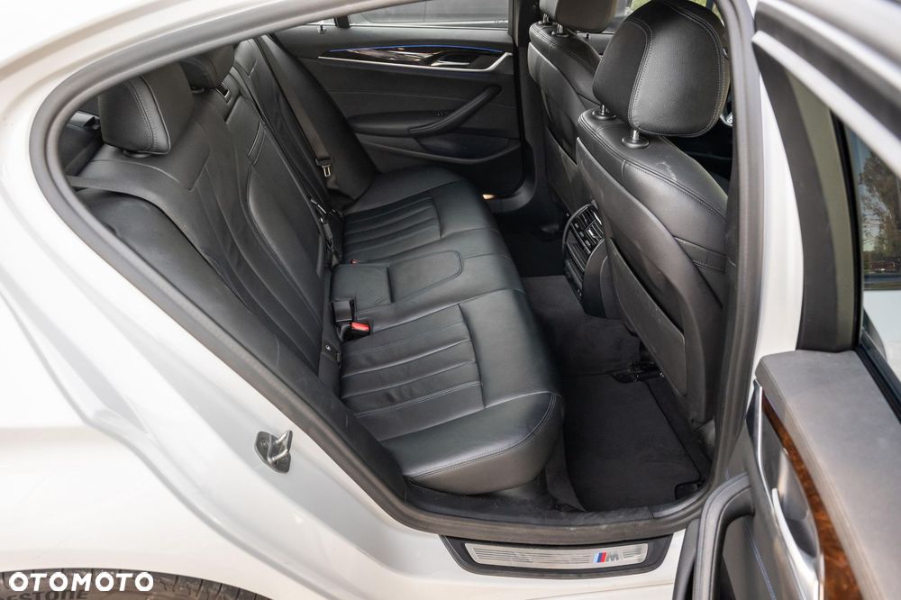 BMW Seria 5 530i M Sport Edition - 28