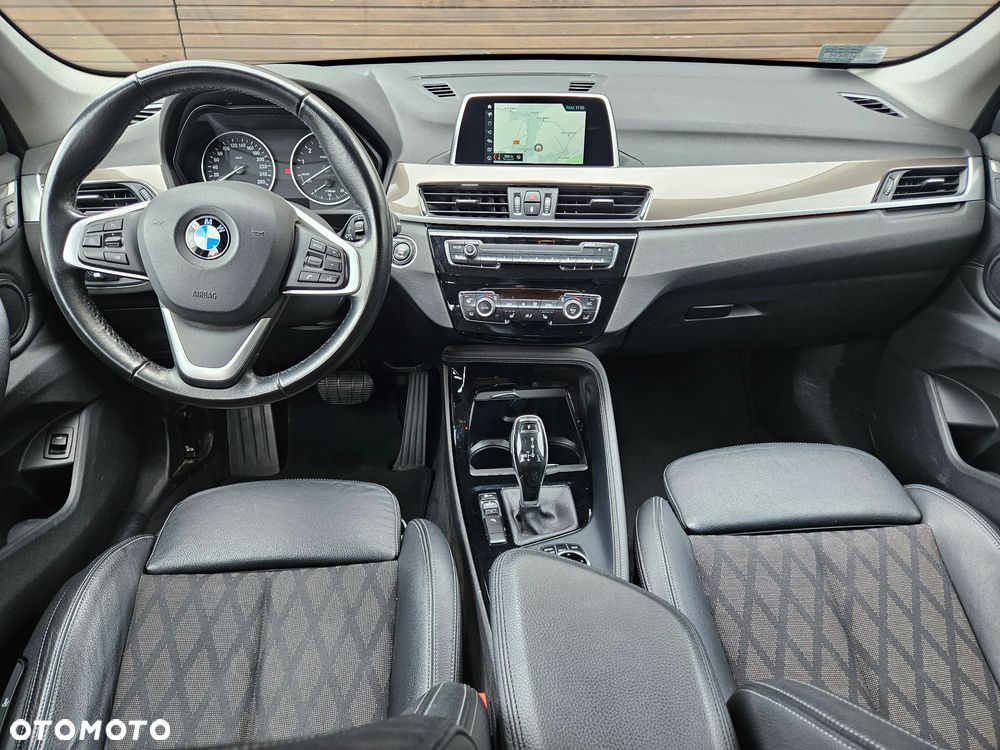 BMW X1 sDrive18i xLine - 9