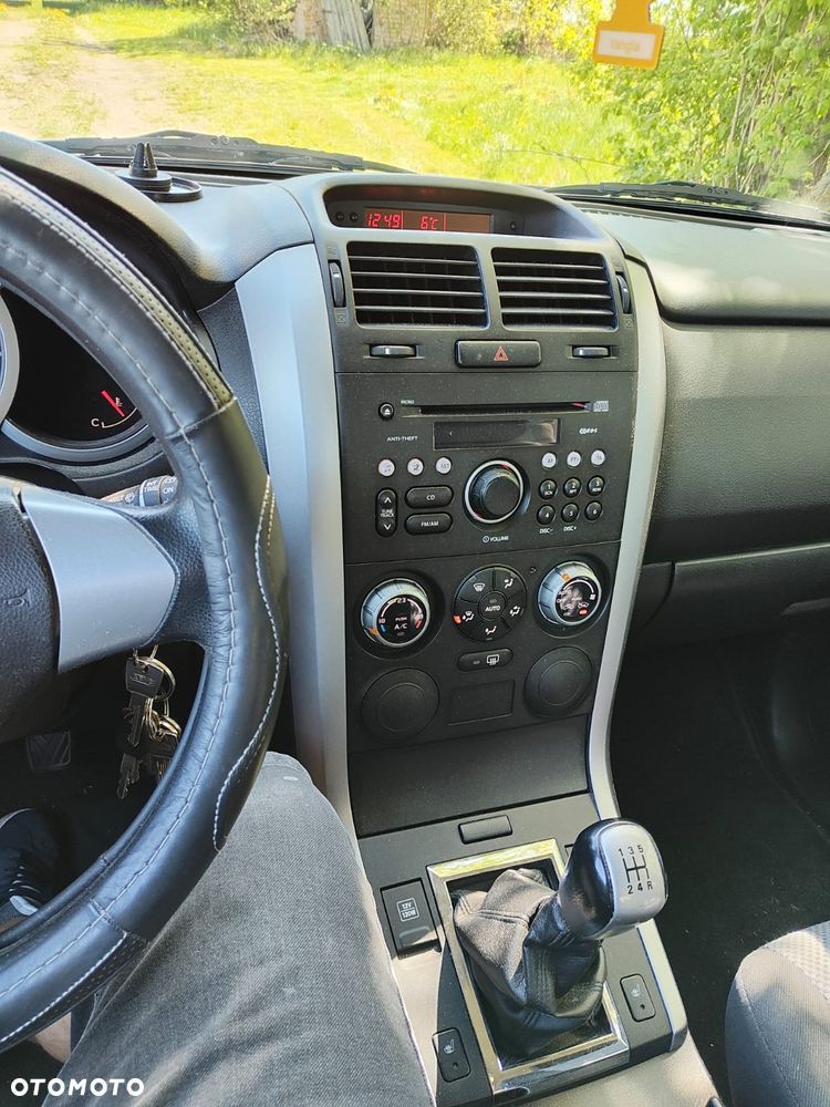 Suzuki Grand Vitara 1.6 Comfort - 10