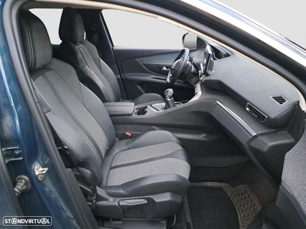 Peugeot 3008 PureTech 130 Stop & Start GPF Allure Pack - 4