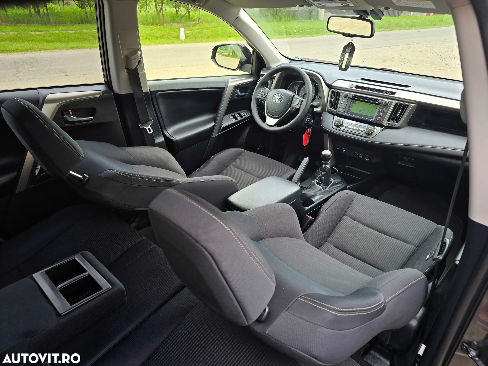 Toyota RAV4 2.2 D-4D 4x4 Edition - 8