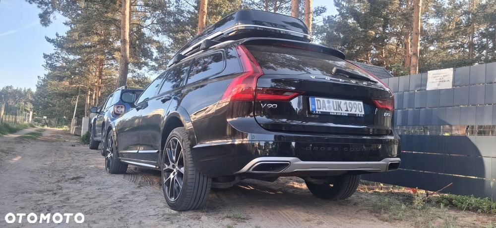 Volvo V90 Cross Country D5 AWD Geartronic - 2