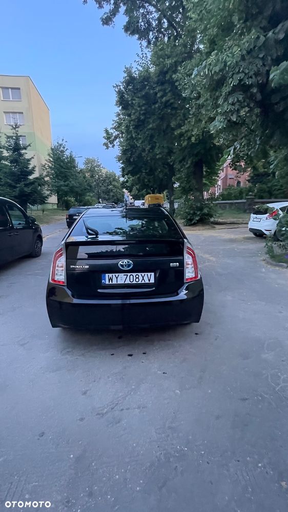 Toyota Prius 1.8 HSD Premium - 6