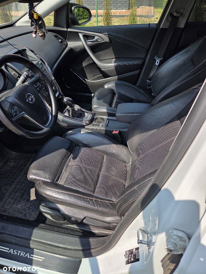 Opel Astra 1.6 Turbo Edition - 8
