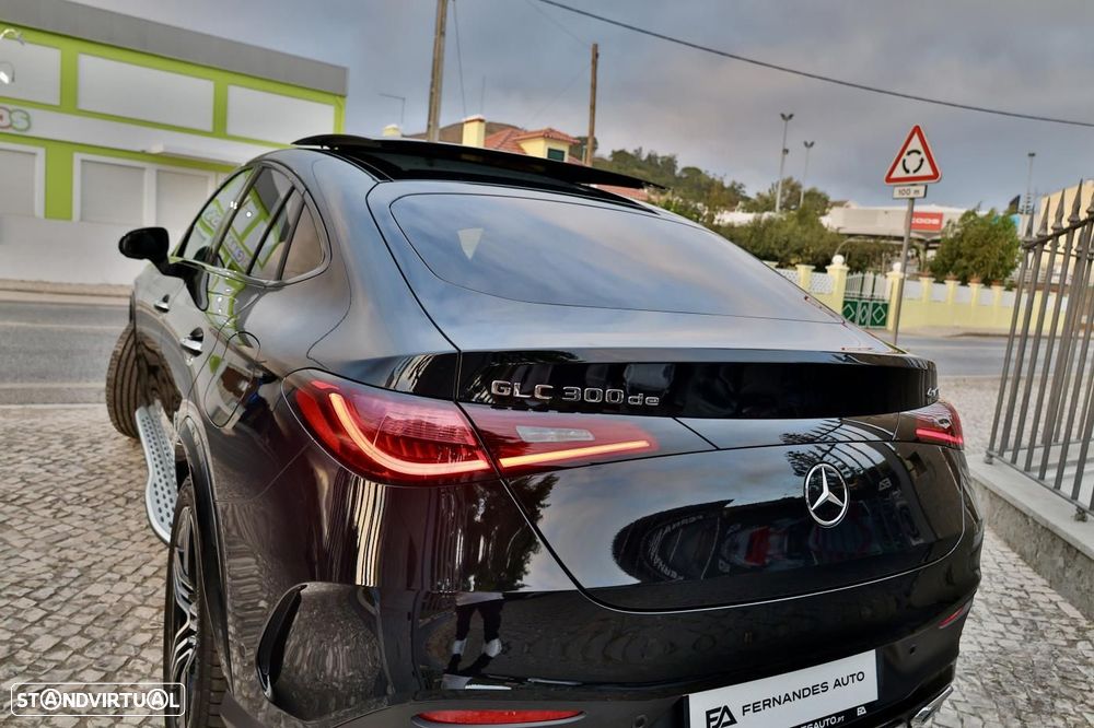 Mercedes-Benz GLC 300 de Coupe 4Matic - 4