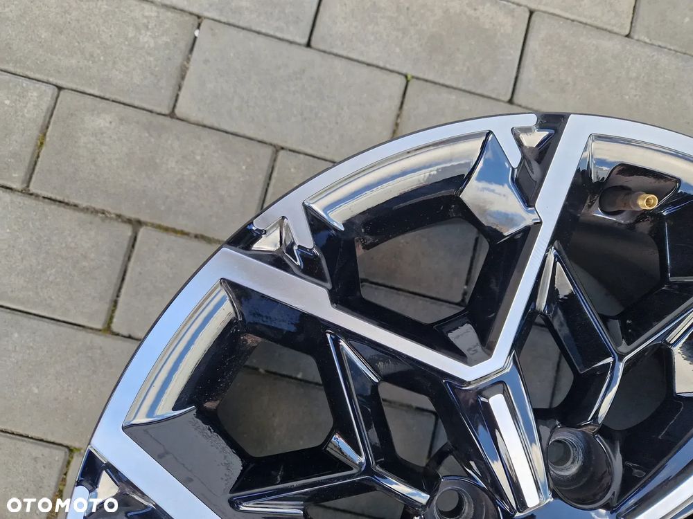FELGA KIA CEED III PROCEED 7Jx17H2 ET53 5X114,3 - 7