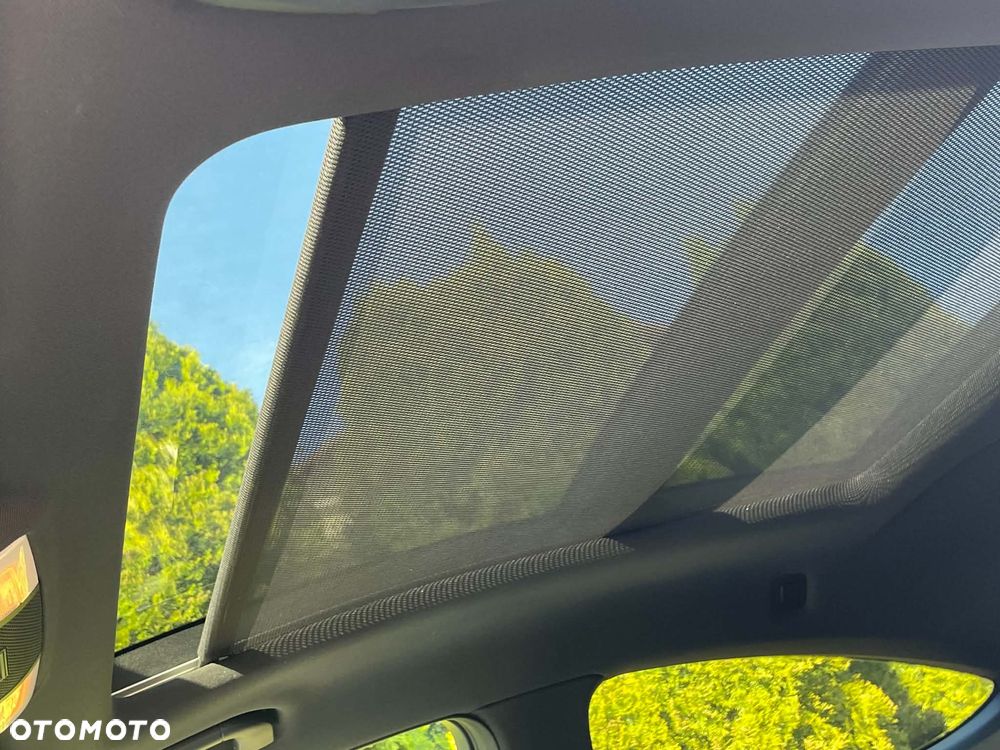 Mercedes-Benz Klasa C 250 CGI BlueEff Sport - 15