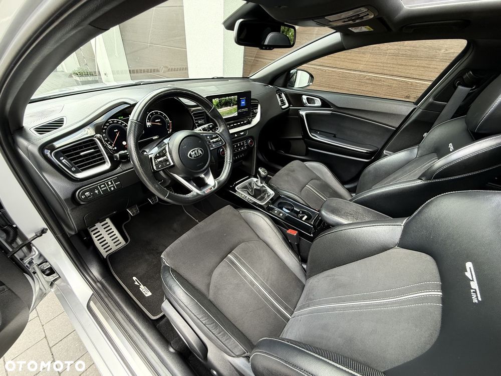 Kia ProCeed 1.5 T-GDI OPF GT LINE - 14