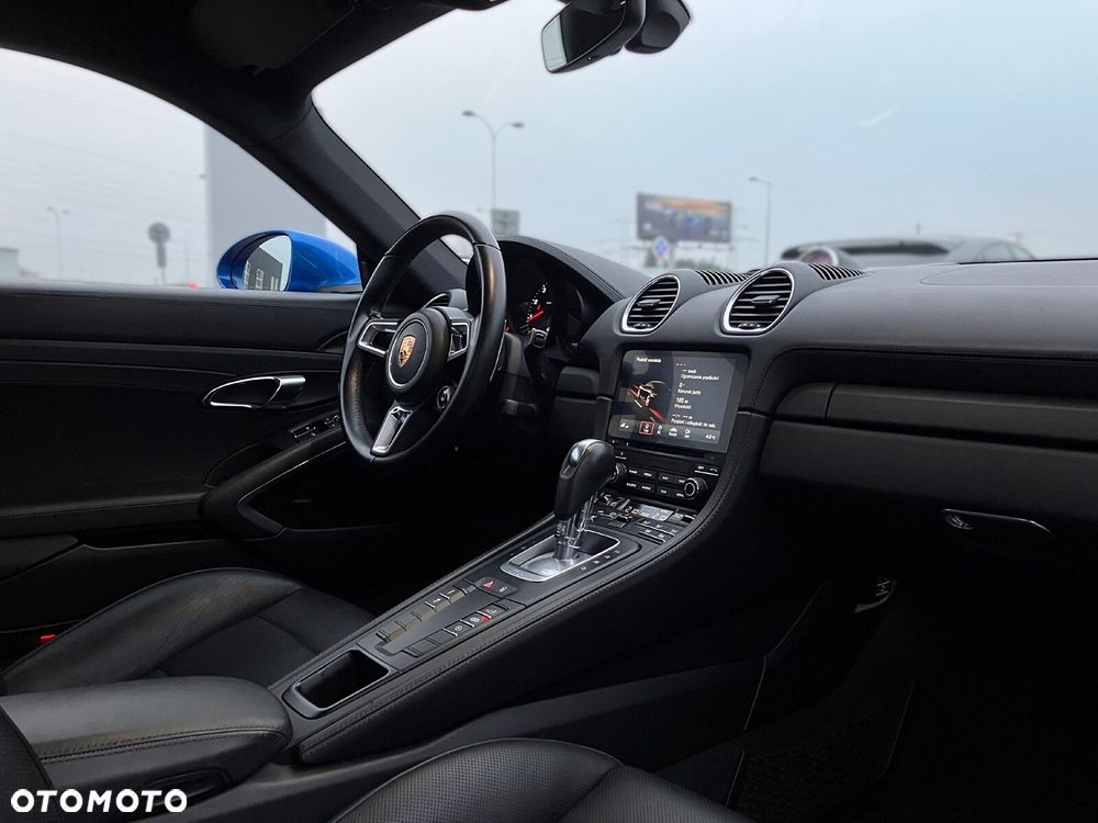 Porsche 718 Cayman - 27