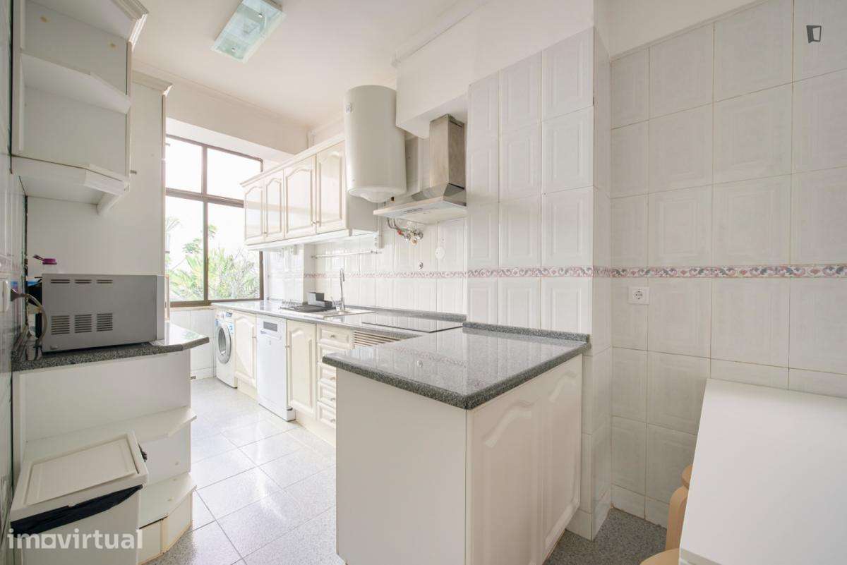 Quarto - localizado em Entrecampos Lisbon - Grande imagem: 4/30