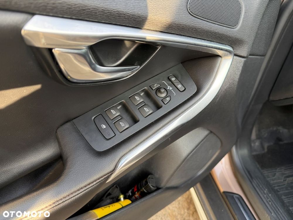 Volvo V40 Cross Country T3 Drive-E Summum - 9