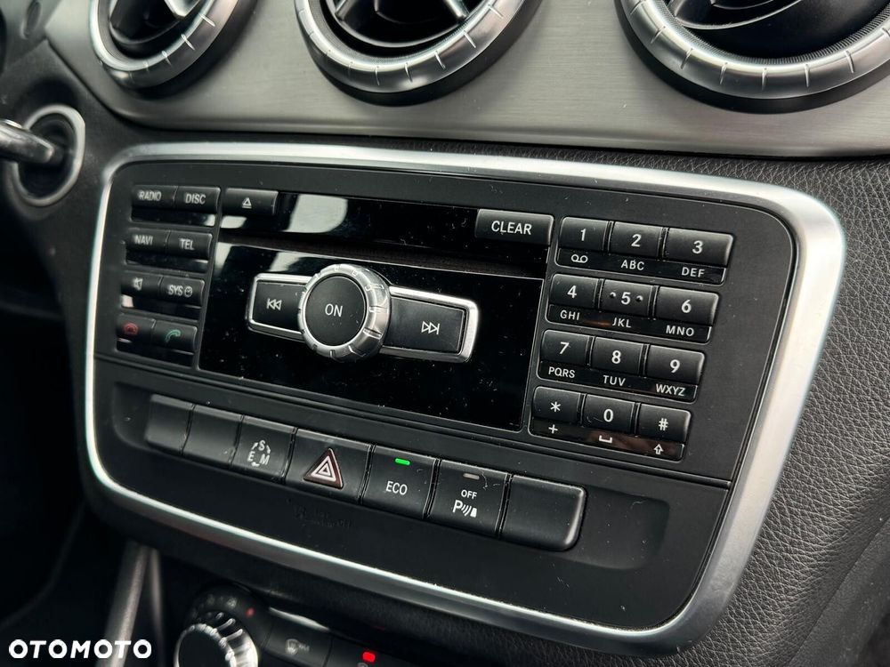 Mercedes-Benz CLA 200 7G-DCT AMG Line - 31
