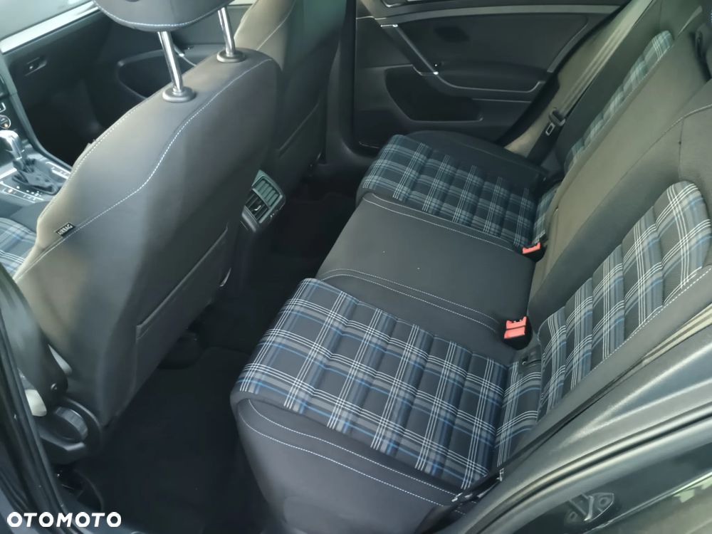 Volkswagen Golf 1.4 GTE Plug-In-Hybrid DSG - 12