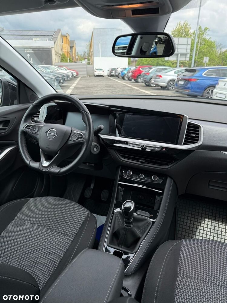 Opel Grandland 1.2 T Business Edition S&S - 22