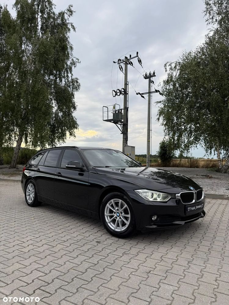 BMW Seria 3 318d DPF Touring - 9