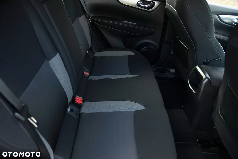 Nissan Qashqai 1.6 DIG-T TEKNA+ - 24