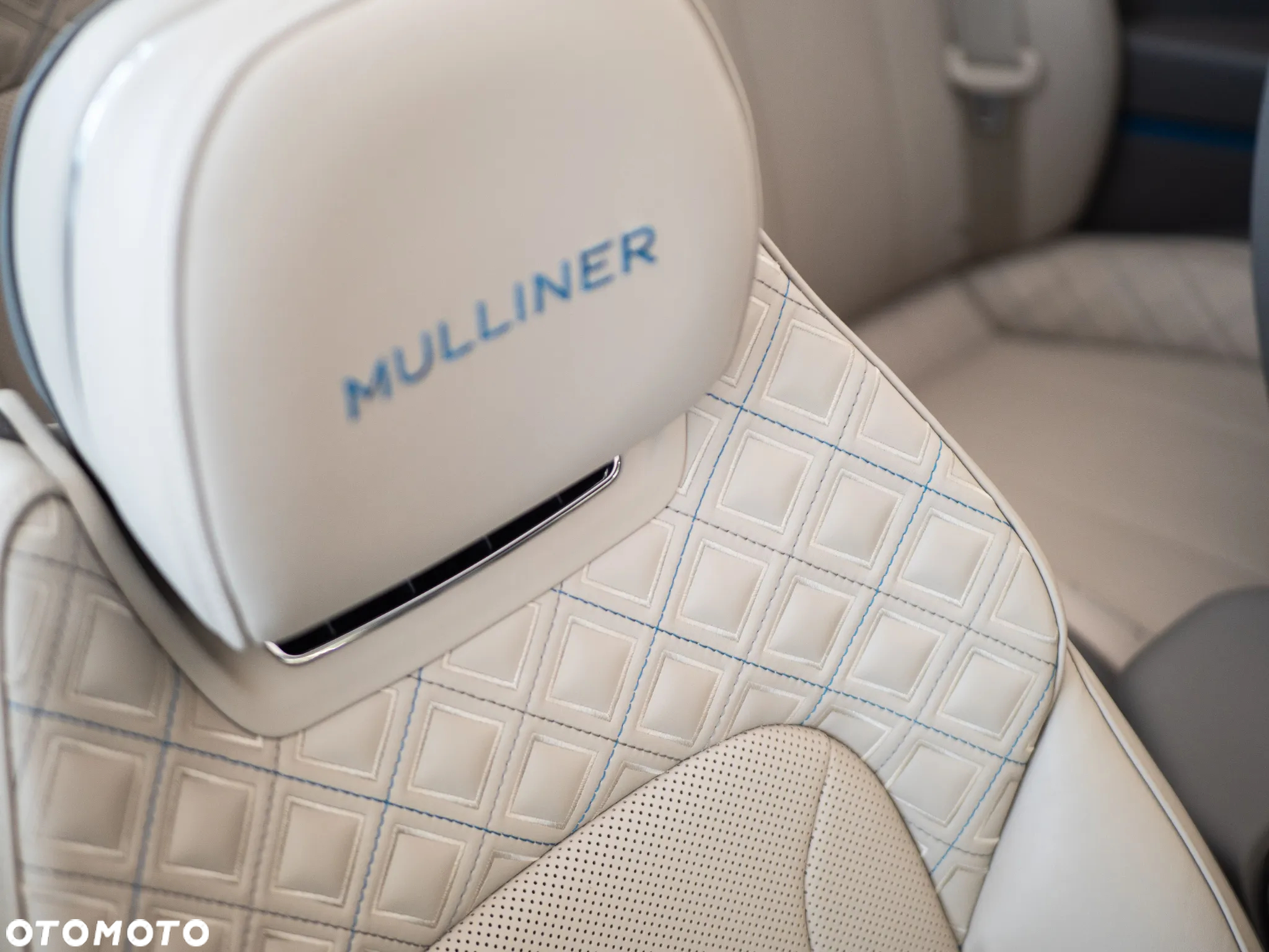 Bentley Continental GT New Convertible V8 Mulliner - 31