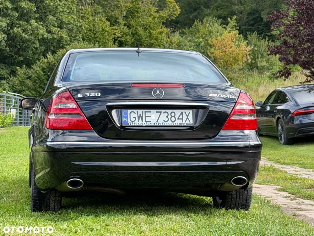 Mercedes-Benz Klasa E - 28