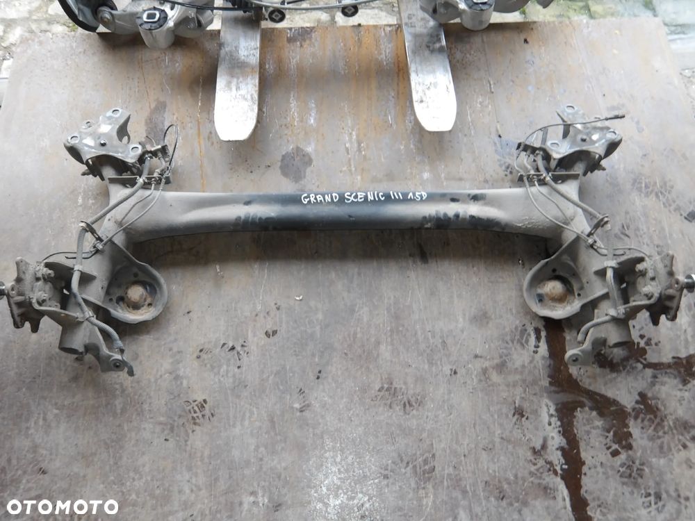RENAULT GRAND SCENIC III 09-13 (2009) 1.5 DCI BELKA ZAWIESZENIA TYLNA - 1