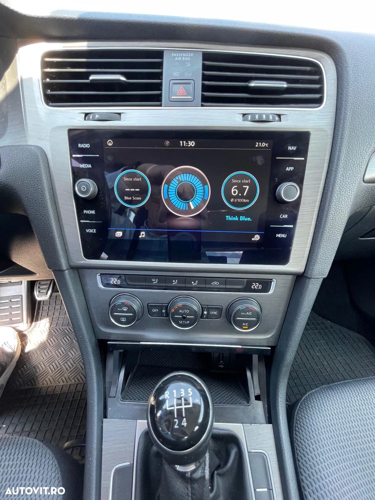 Volkswagen Golf 1.6 TDI DPF BlueMotion Technology Comfortline - 26