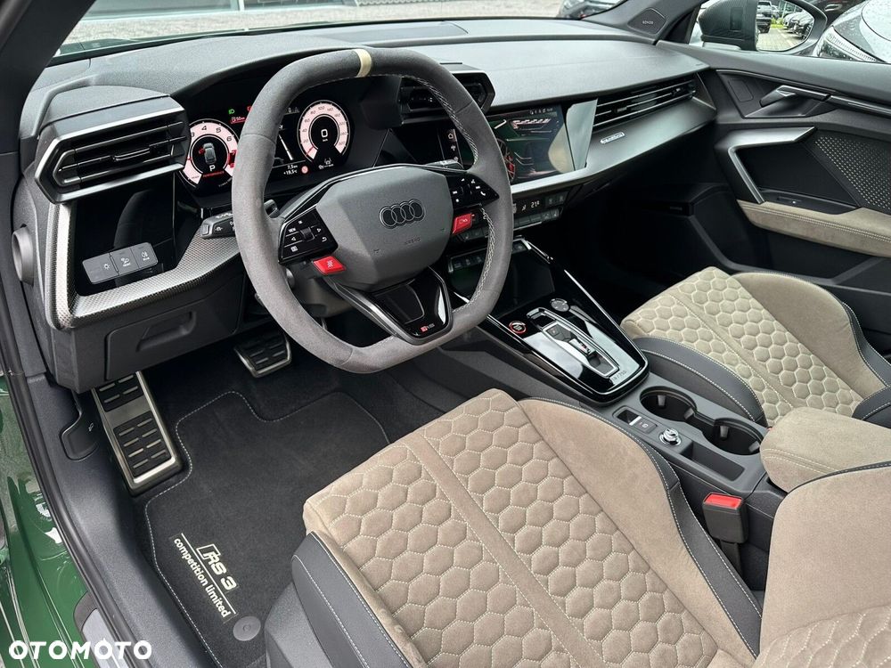 Audi RS3 Sportback - 19
