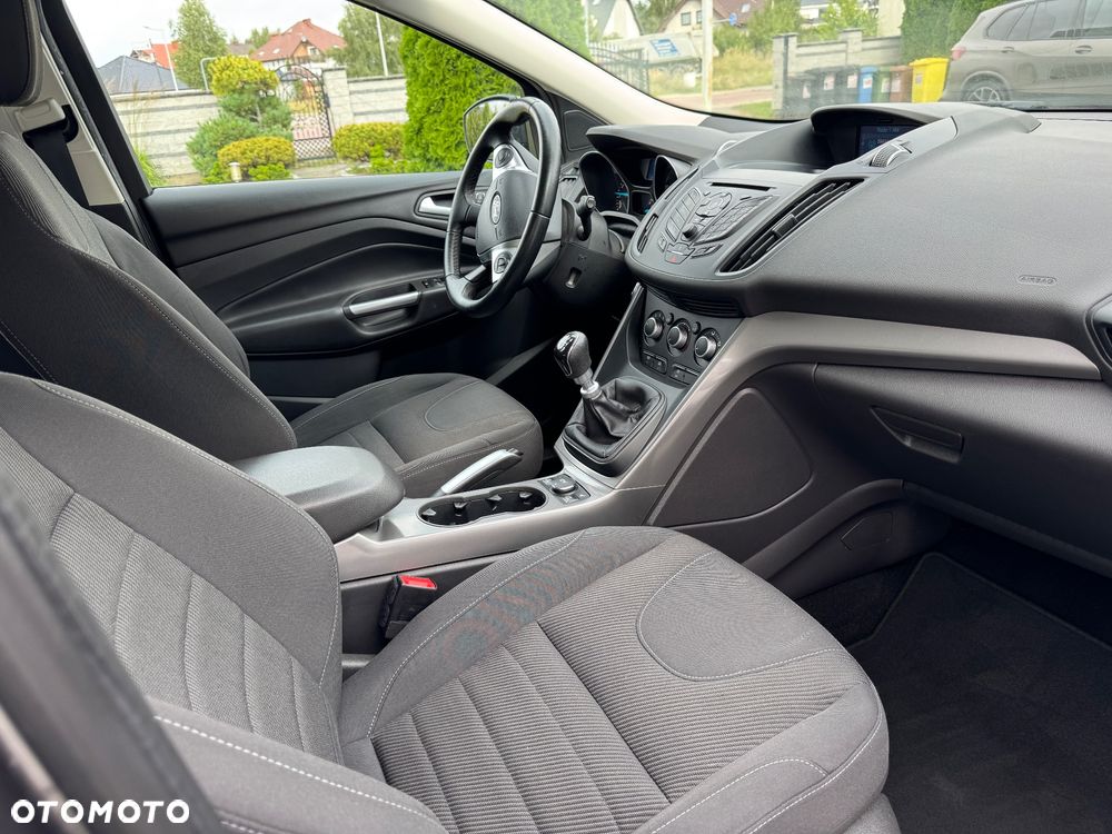 Ford Kuga 1.5 EcoBoost 2x4 Individual - 11