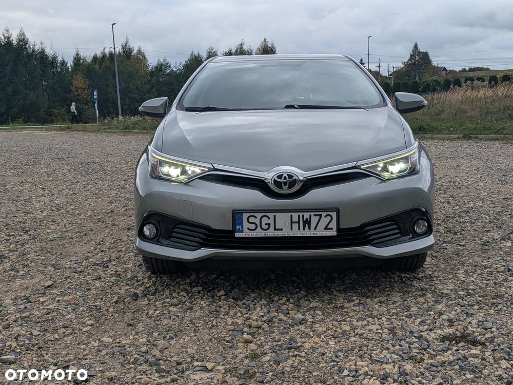 Toyota Auris 1.6 Prestige - 9